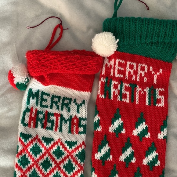 Vintage long knit Christmas stockings red green family set matching pom pom - Picture 3 of 7